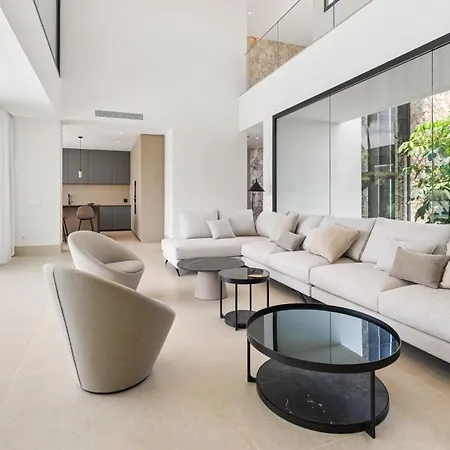 Vacation I Trophy, Built In 2026, Private Turquoise Pool, 6bdr, Walking Distance To Naranjos, Minutes From Puerto Banus, Luxury Interiors, Private Gym, Lounge Bar *