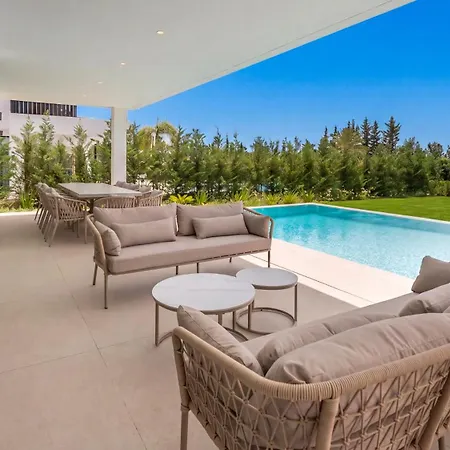 Vacation I Trophy, Built In 2026, Private Turquoise Pool, 6bdr, Walking Distance To Naranjos, Minutes From Puerto Banus, Luxury Interiors, Private Gym, Lounge Bar Villa *