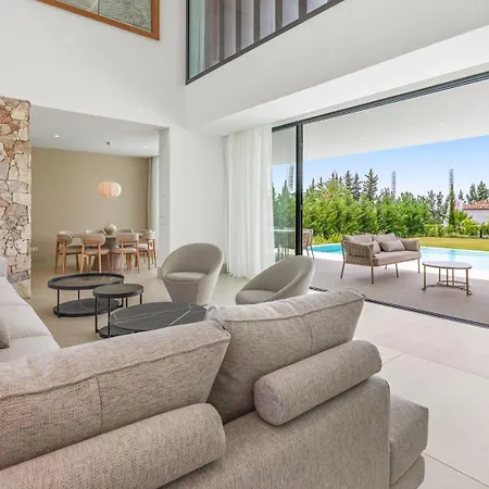 Vacation I Trophy, Built In 2026, Private Turquoise Pool, 6bdr, Walking Distance To Naranjos, Minutes From Puerto Banus, Luxury Interiors, Private Gym, Lounge Bar