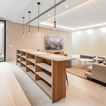 Vacation I Trophy, Built In 2026, Private Turquoise Pool, 6bdr, Walking Distance To Naranjos, Minutes From Puerto Banus, Luxury Interiors, Private Gym, Lounge Bar *